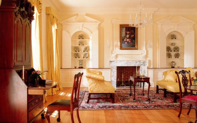 Colonial Antique Furniture