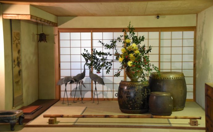 Edo Arts – Japanese Antiques, Art and Textiles