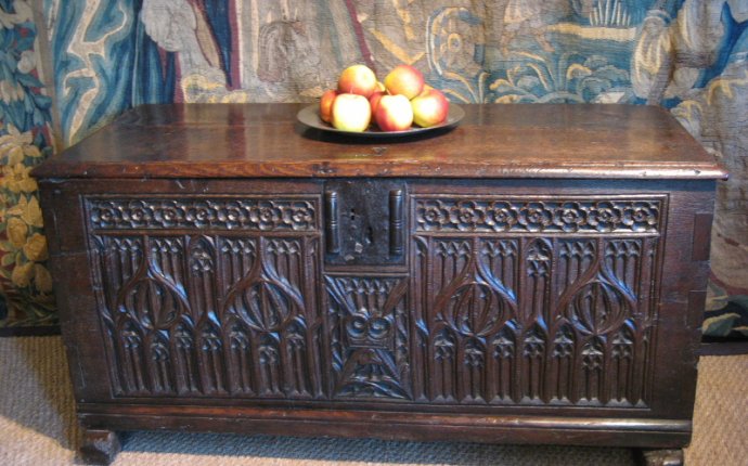 GOTHIC CARVED OAK PLANKED COFFER. FRENCH. CIRCA 1480. THE SINGLE