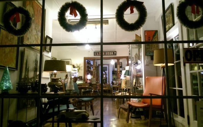 Happy Holidays! Vintage Modern Antiques 70 Tinker St. Woodstock