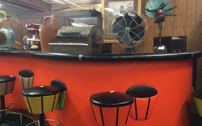 Vintage Furniture Auctions in New York - Brooklyn Auction House